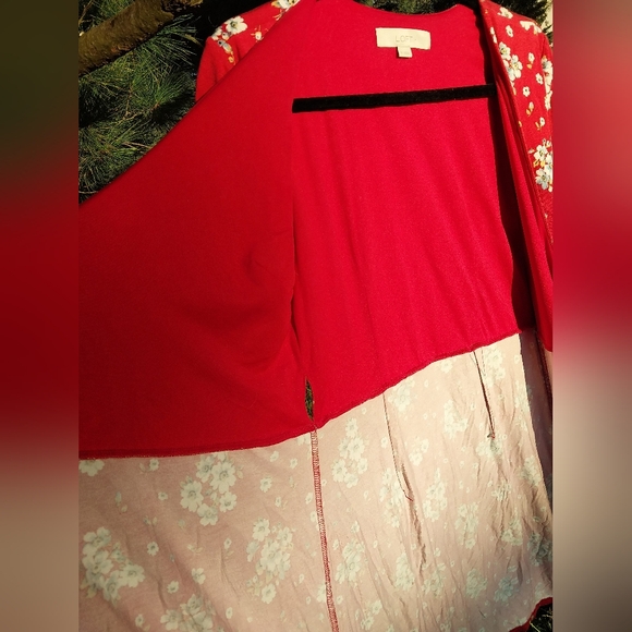 Loft Women's Red V-neck Wrap dress with White and Yellow Flowers Size XS - Picture 7 of 8